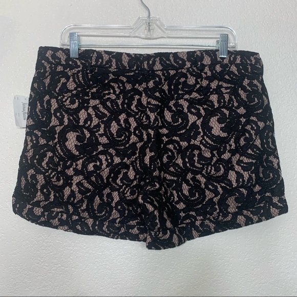 NWT Tart black and cream lace shorts size L - Picture 2 of 6